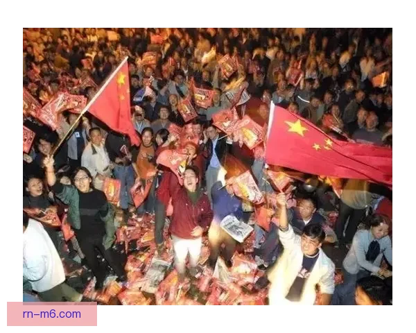 莱万社媒告别主场辉煌舞台感恩球迷不舍离别情深意长